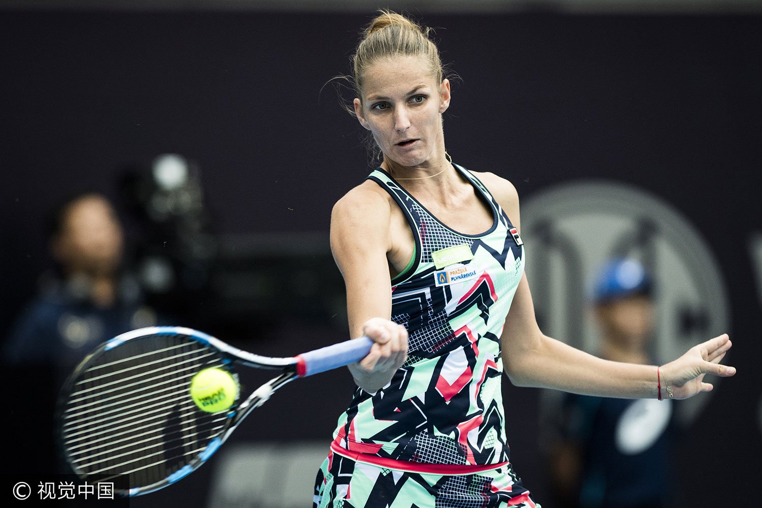 Каролина Плишкова се класира за трети кръг на China Open. Вандеуей се отказа