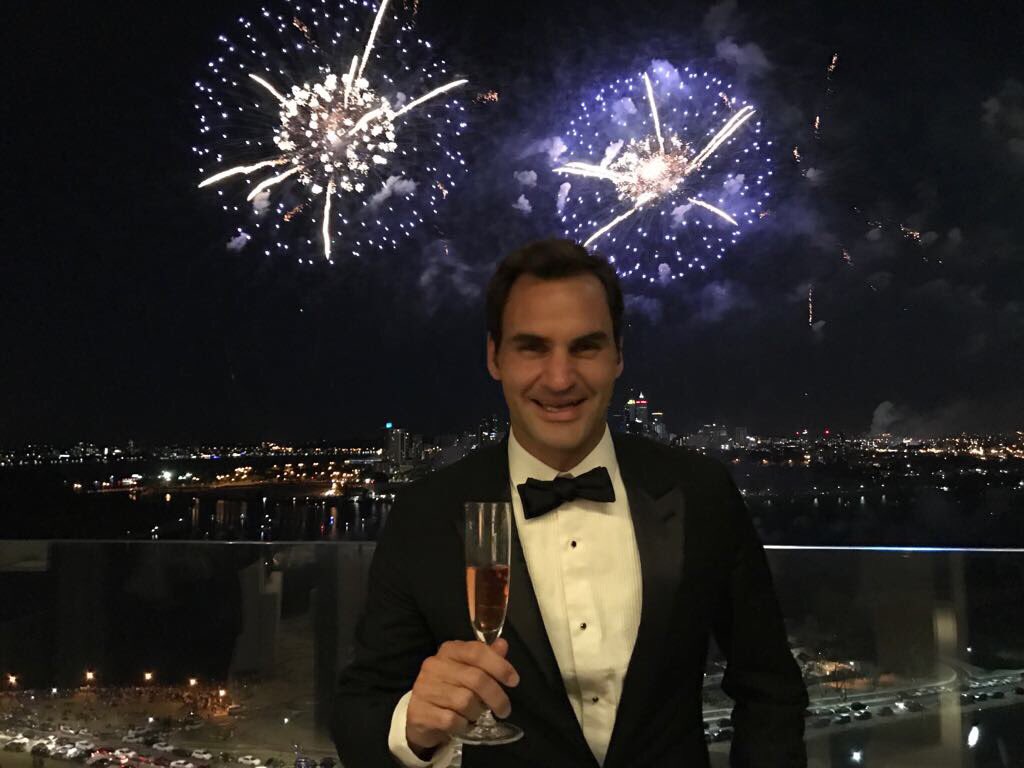 Федерер: Честита Нова година! 2017-а беше нереална Федерер: Честита Нова година! 2017-а беше нереална