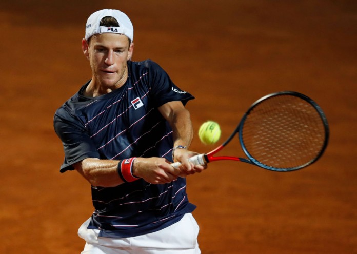 ROME, ITALY - SEPTEMBER 19: Diego Schwartzman of Argentina plays a backhand in his quarter-final match against Rafael Nadal of Spain during day six of the Internazionali BNL d'Italia at Foro Italico on September 19, 2020 in Rome, Italy. (Photo by Clive Brunskill/Getty Images)