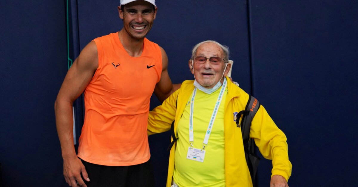 Преди 4 месеца мечтата на 97 годишния тенис любител Леонид Станиславский