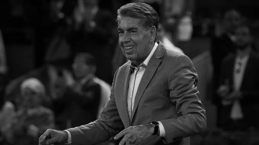 Почина легендата Маноло Сантана Почина легендата Маноло Сантана