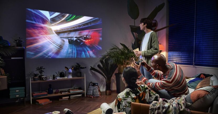 The Freestyle от Samsung: портативен проектор като никой досега The Freestyle от Samsung: портативен проектор като никой досега