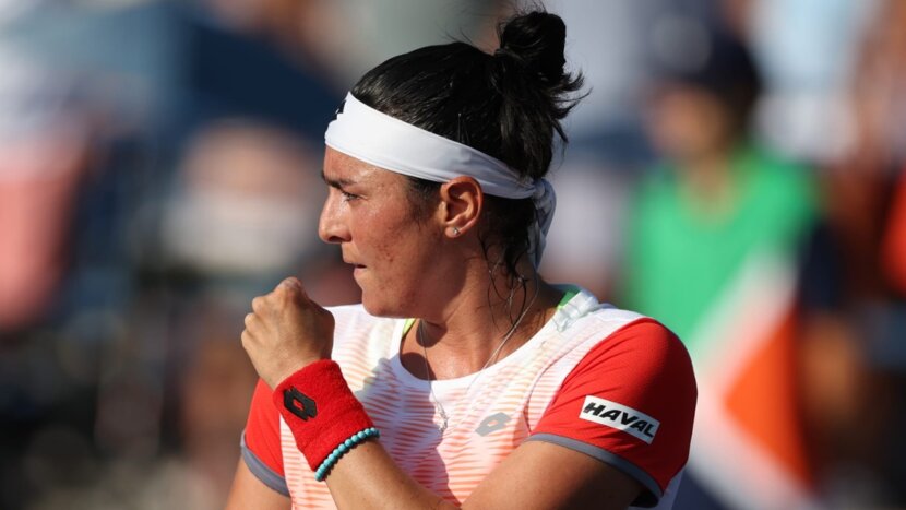 Онс Жабур започна с двусетов успех на US Open Онс Жабур започна с двусетов успех на US Open