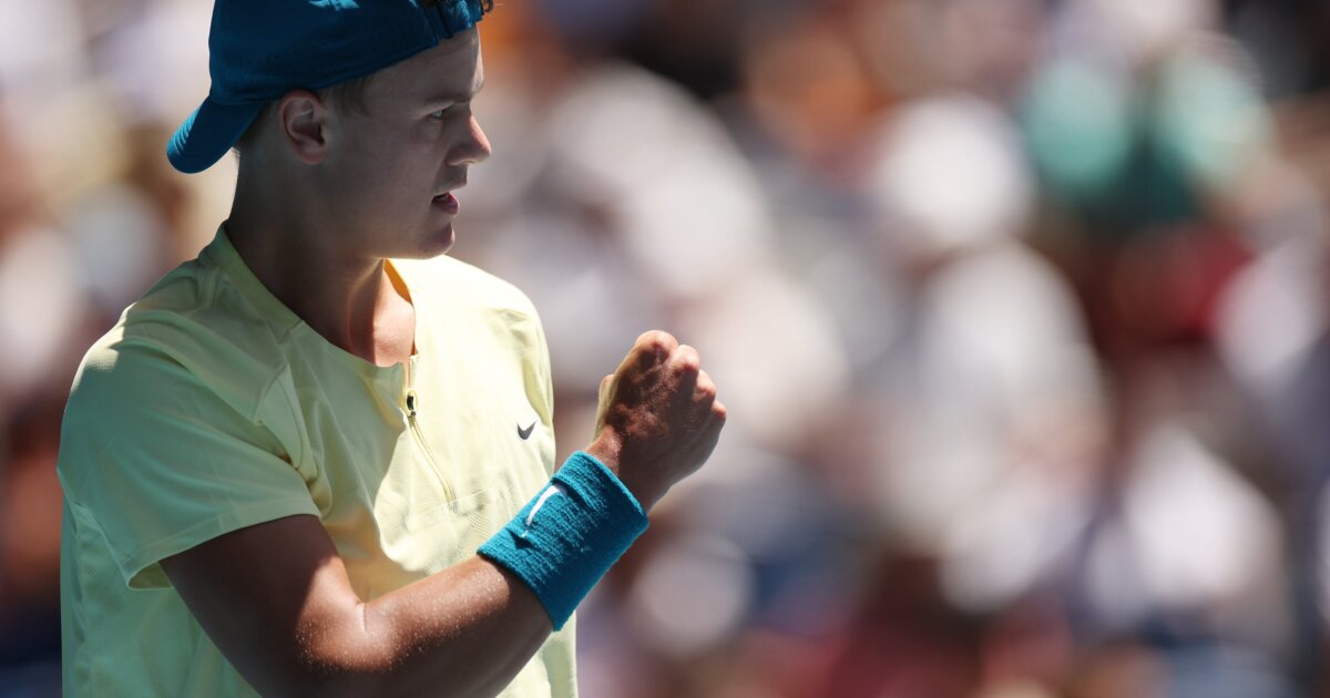 Australian Open, трети кръгЮго Умбер – Холгер Руне 4-6, 2-6,