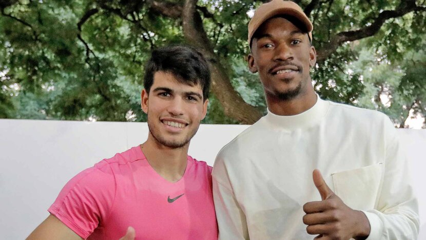 Алкарас игра баскетбол със звезда от NBA (видео) Алкарас игра баскетбол със звезда от NBA (видео)