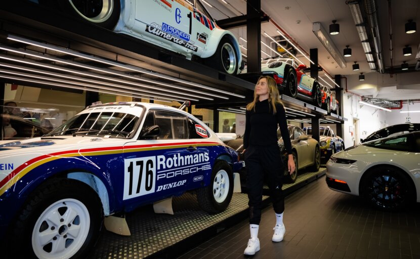 Паула Бадоса посети музея на Porsche (снимки и видео)