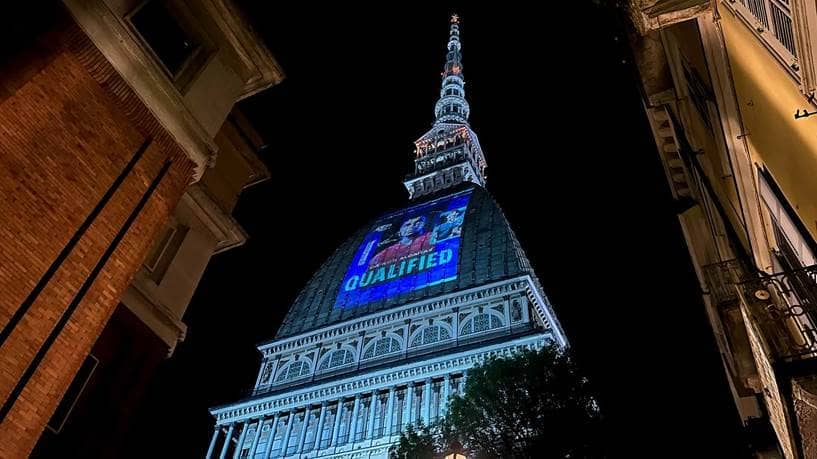 Ликът на Карлос Алкарас изгря на прочутата Mole Antonelliana Ликът на Карлос Алкарас изгря на прочутата Mole Antonelliana