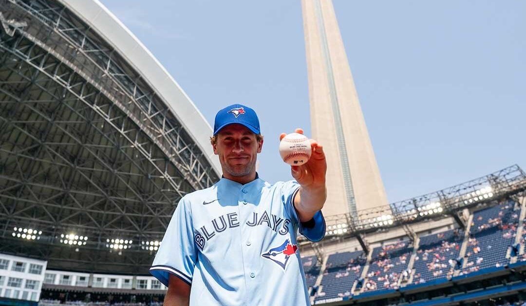 Снимка: Каспър Рууд влезе в ролята на бейзболист в Торонто