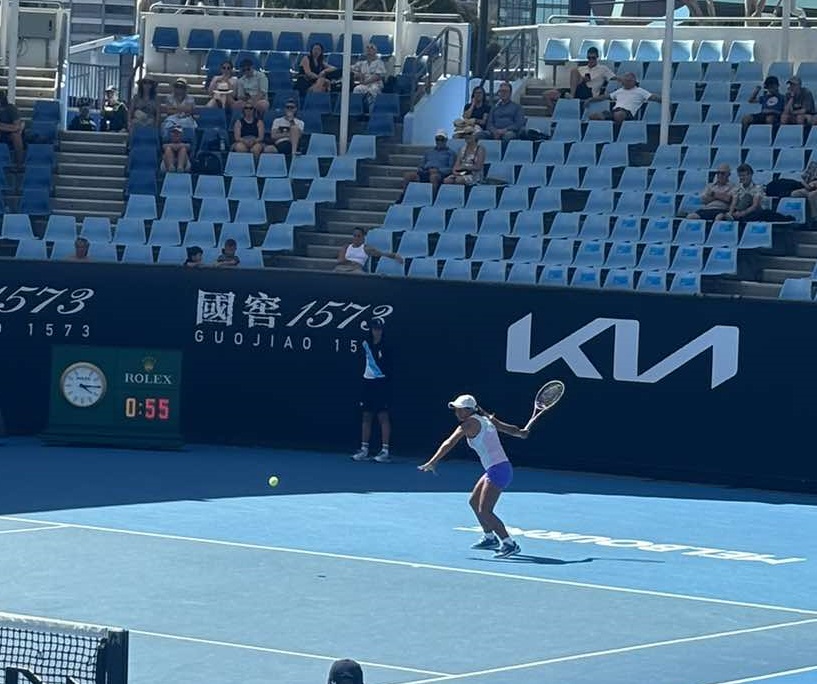 Ива Иванова на полуфинал на Australian Open Ива Иванова на полуфинал на Australian Open