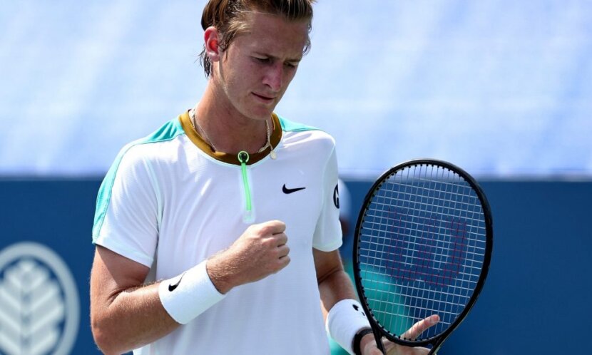 Miami Open: Корда на 1/8-финал след победа над Циципас Miami Open: Корда на 1/8-финал след победа над Циципас