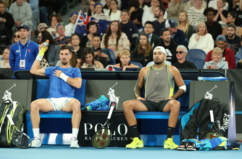 Кирьос и Кокинакис се отказаха във втория сет и приключиха с Australian Open Кирьос и Кокинакис се отказаха във втория сет и приключиха с Australian Open