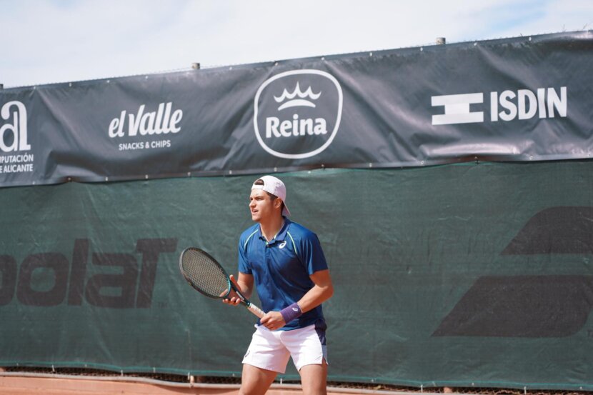 Александър Василев се класира за дебютния си ITF финал Александър Василев се класира за дебютния си ITF финал