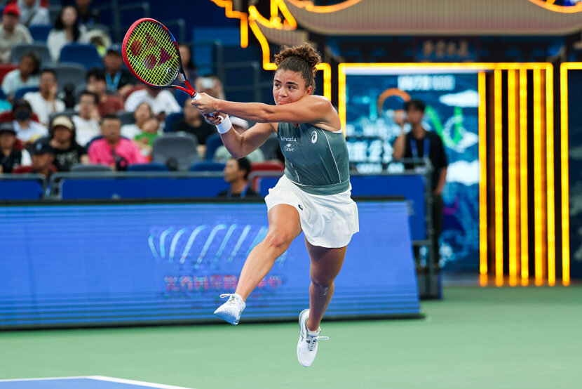 След 3 часа и 22 минути битка: Паолини с огромна крачка към Финалите на WTA След 3 часа и 22 минути битка: Паолини с огромна крачка към Финалите на WTA