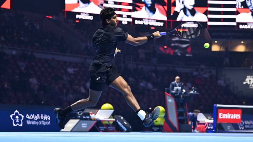 Басавареди и Блокс оглавиха "червената" група на Next Gen ATP Finals Басавареди и Блокс оглавиха "червената" група на Next Gen ATP Finals